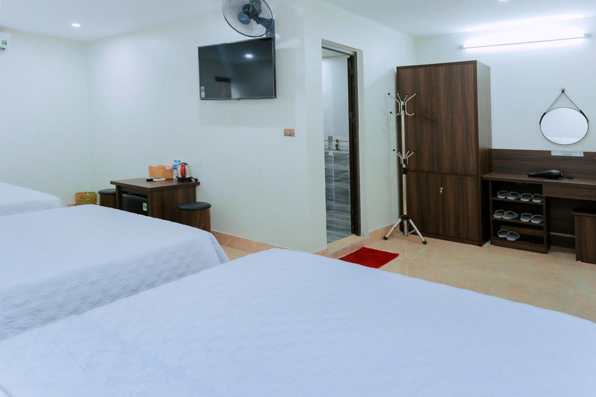 Thu Ha Hotel Uong Bi Esterno foto